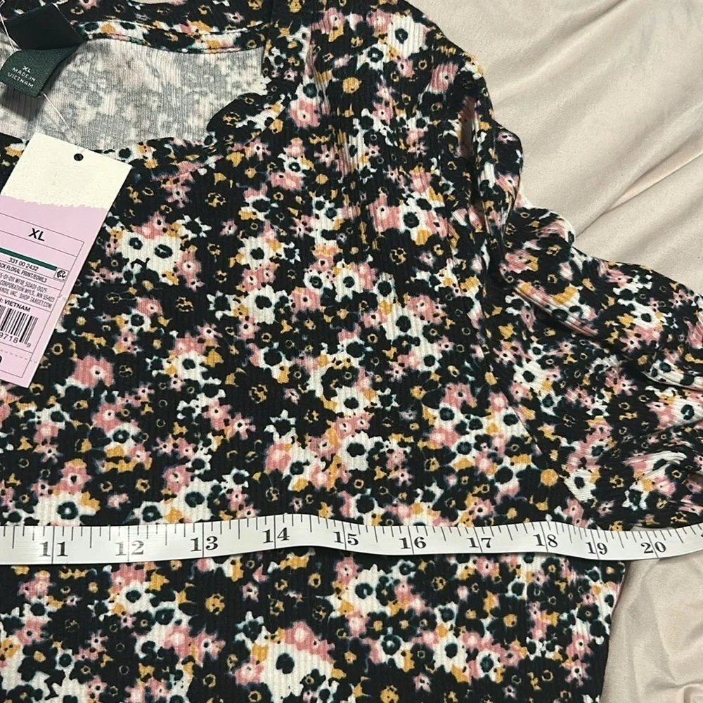 Wild Fable Girls top. Size Xl
